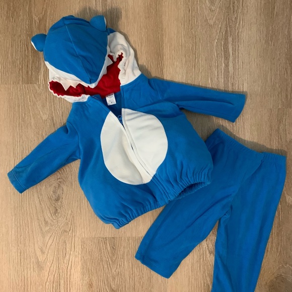 Carter’s Shark Costume - Picture 2 of 3